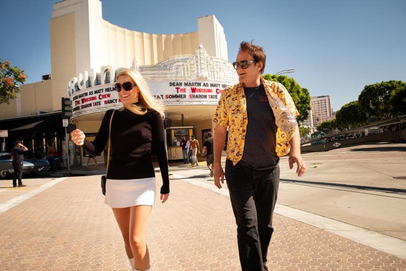 Margot Robbie et Quentin Tarantino sur le tournage de Once Upon a Time... in Hollywood