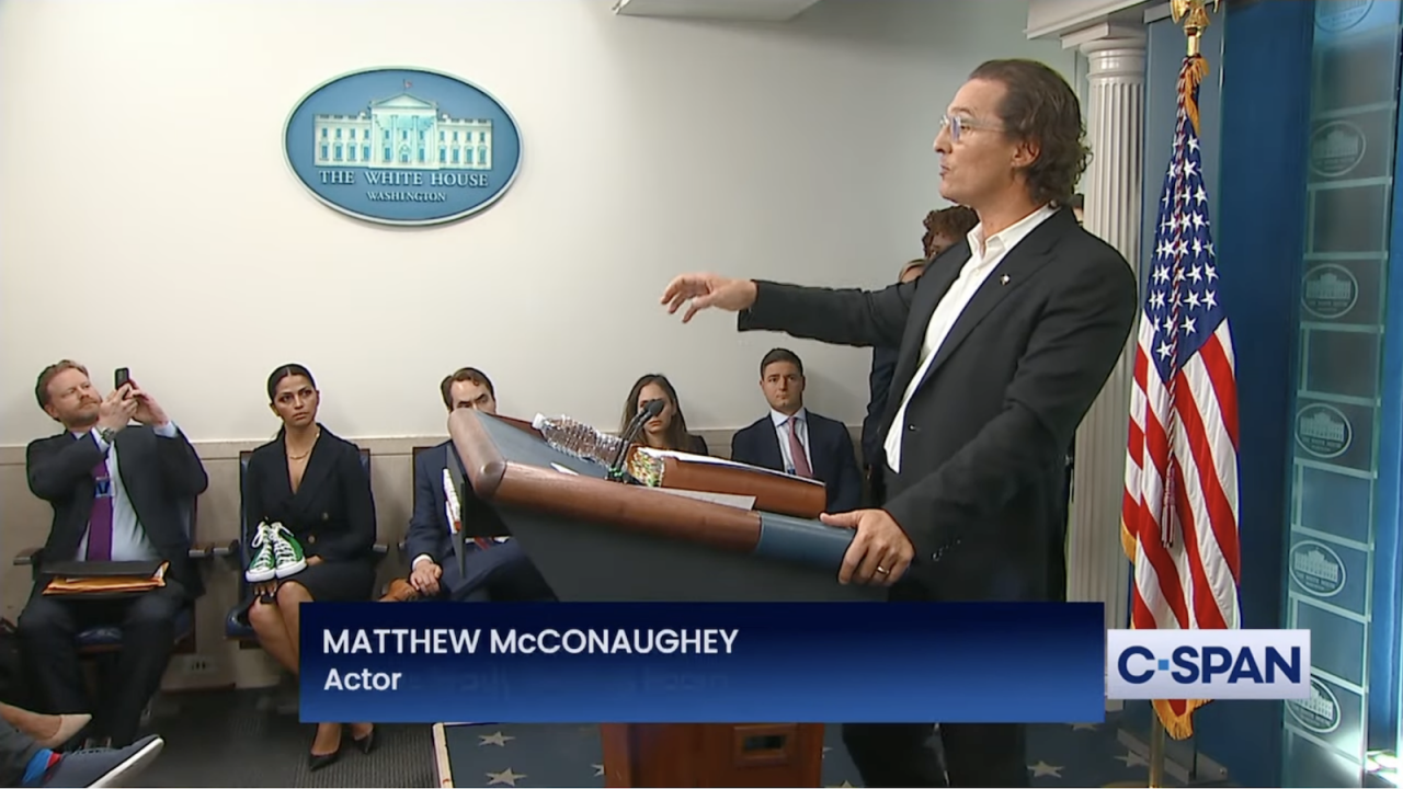 Matthew McConnaughey livre un vibrant discours à la Maison Blanche après le massacre d'Ulvalde 