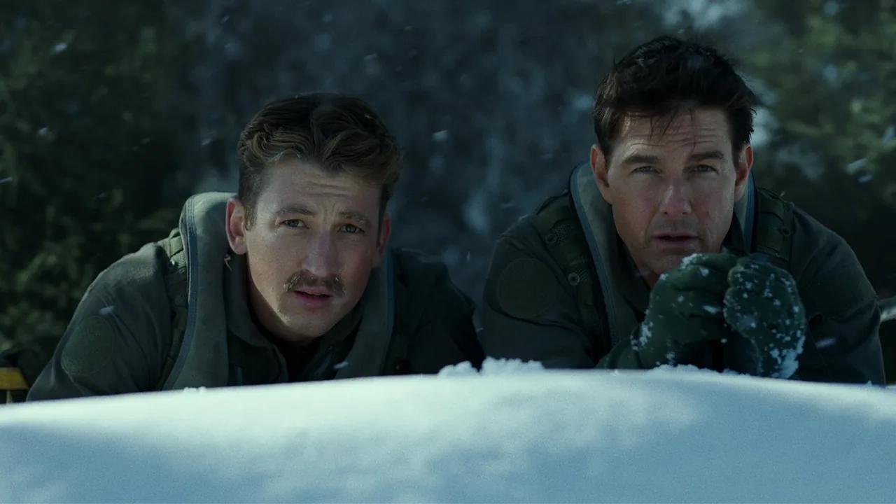 Miles Teller et Tom Cruise dans Top Gun : Maverick