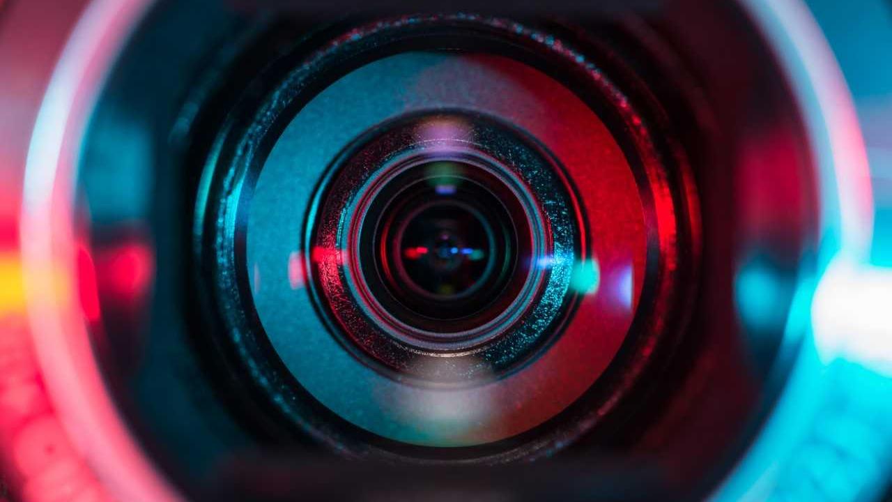Les caméras de surveillance IP dans le cinéma : des outils incontournables pour les réalisateurs ?
