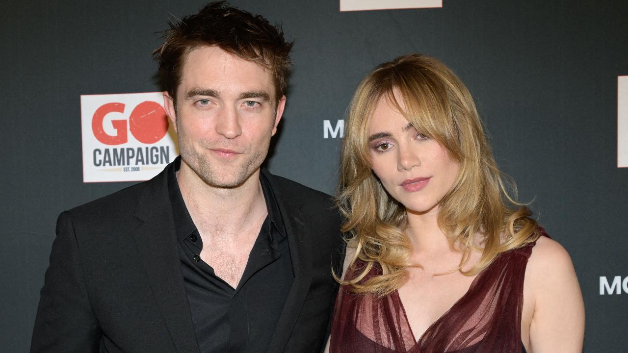 Suki Waterhouse raconte sa rencontre très "people" avec Robert Pattinson