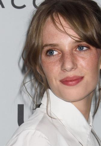 Once Upon a Time in Hollywood : Maya Thurman Hawke tiendra un rôle inconnuOnce Upon a Time in Hollywood : Maya Thurman Hawke jouera Flower Child (un personnage fictif)