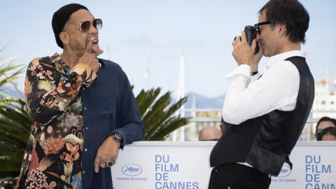 Cannes 2021 : JoeyStarr pris en photo par Samuel Benchetrit