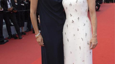 La soirée d'ouverture du festival de Cannes 2021 : Jodie Foster et sa femme Alexandra Hedison sur le tapis rouge