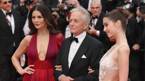 Cannes 2023 - Jour 1 : Catherine Zeta-Jones, Michael Douglas et Carys Zeta Douglas 