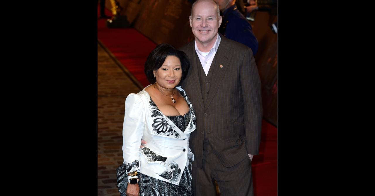 Avant-première des Animaux fantastiques 2 à Paris : Ezra Miller (Croyance Bellebosse)Avant-première des Animaux fantastiques 2 à Paris : le réalisateur David Yates et sa femme