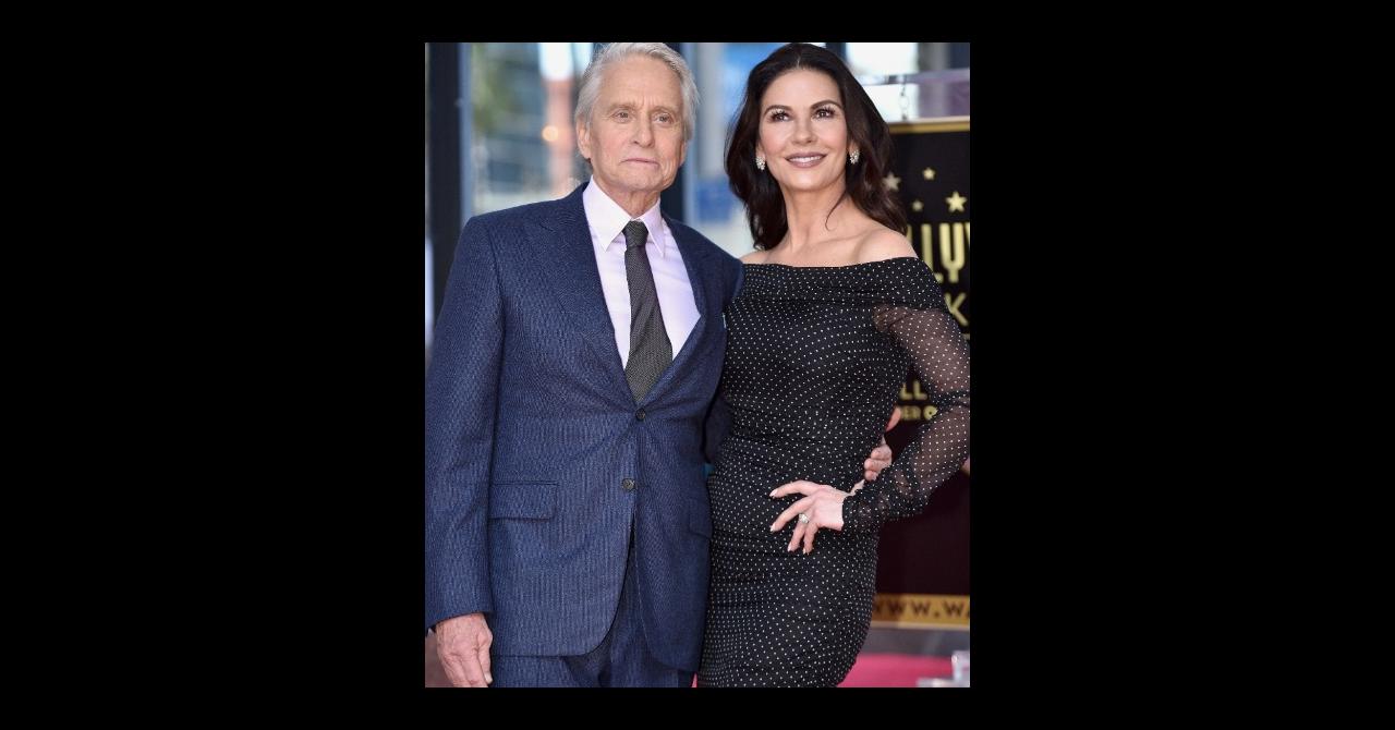 Très ému et entouré de sa famille, Michael Douglas a son étoile sur le Hollywood Boulevard