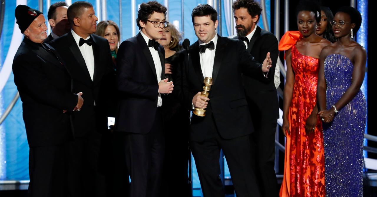 Les plus belles photos des Golden Globes 2019 : l'équipe de Spider-Man New Generation (meilleur film d'animation)