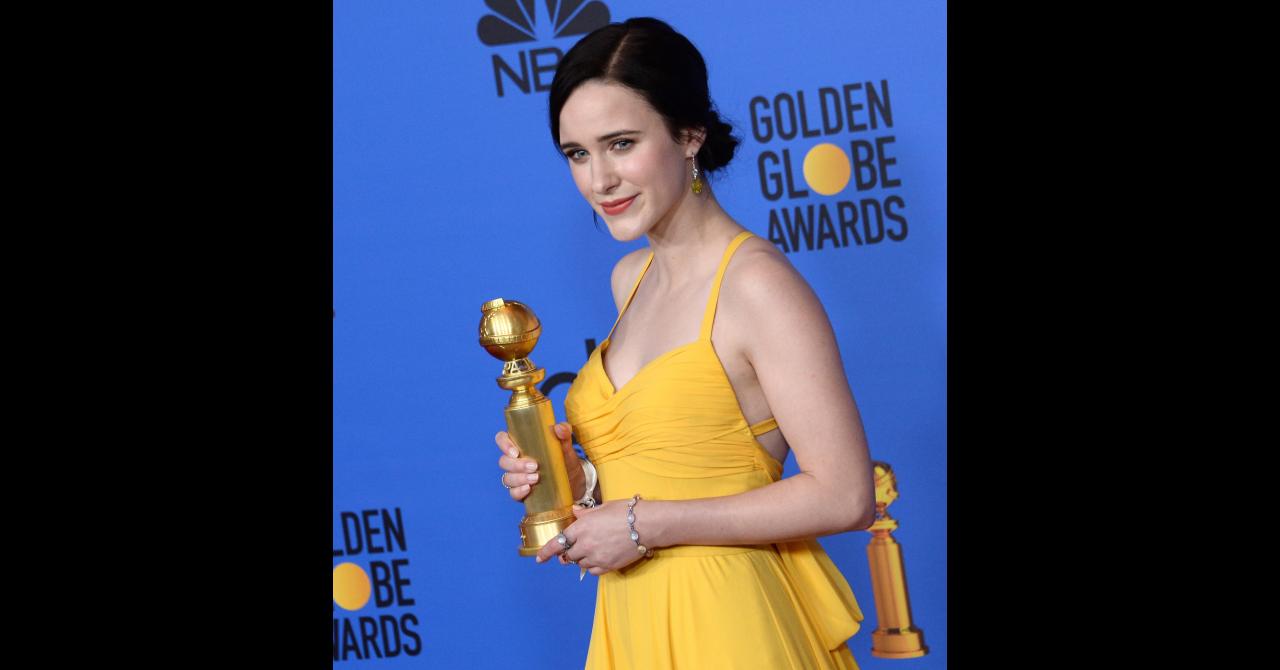 Les plus belles photos des Golden Globes 2019 : Rachel Brosnahan (meilleure actrice dans une série comique pour The Marvelous Mrs. Maisel)