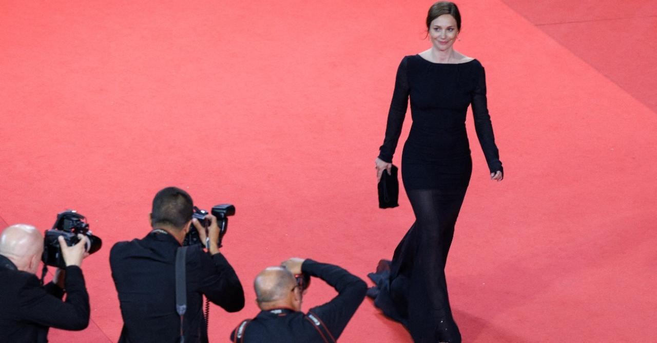Cannes 2022, Jour 6 : Nathalie Péchalat, la compagne de Jean Dujardin, était là aussi
