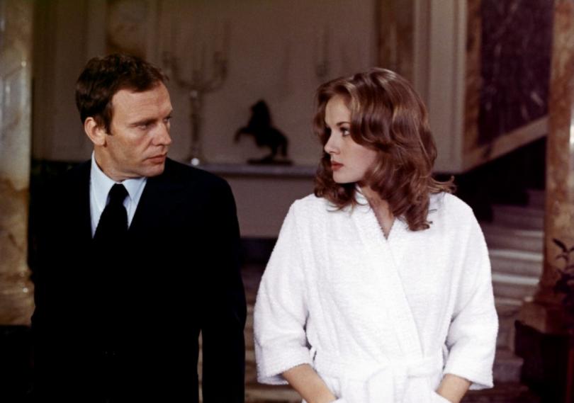 Jean-Louis Trintignant et Dominique Sanda dans Sans mobile apparent