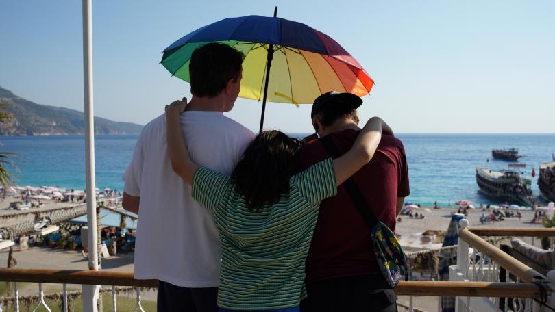 Charlotte Wells, Paul Mescal et Frankie Corio sur le tournage d'Aftersun